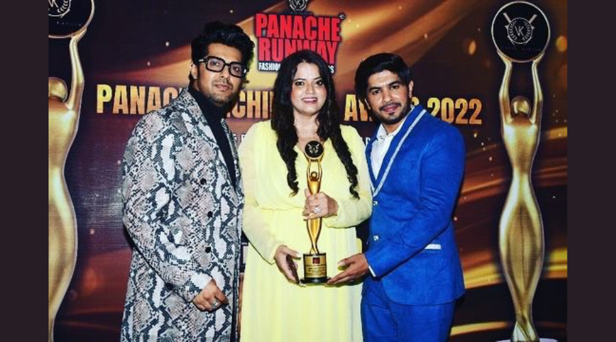 Singer Meenakshi Pange received the Debut Singer Award at the Panache Achievers Awards show.