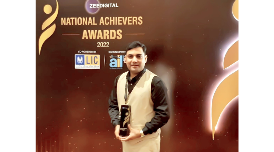 Sandeep Choudhary received ZEE NATIONAL ACHIEVER’S AWARD 2022 in Social Change Change Maker category